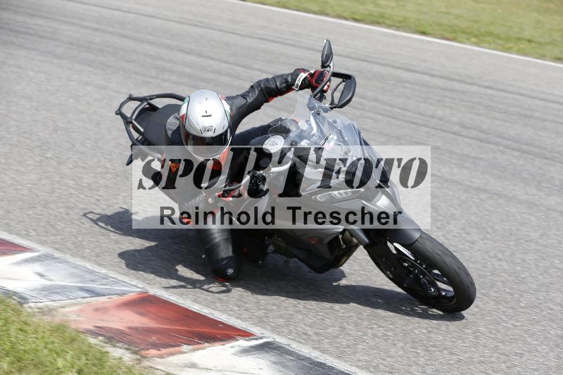 /27 12.06.2025 Ducati Schweiz Trackday Warmup  ADR/gelb-jeaune/ohne